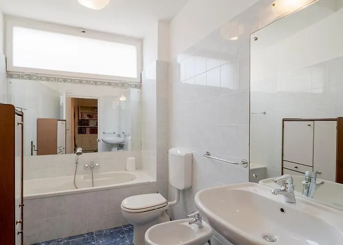 Appartement Le Ginestre - Sea View - 3 Bedrooms - Parking *