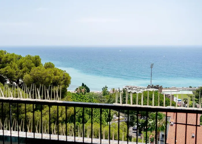 公寓 Le Ginestre - Sea View - 3 Bedrooms - Parking 圣雷默