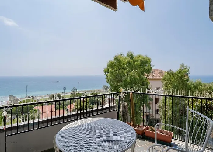 公寓 Le Ginestre - Sea View - 3 Bedrooms - Parking